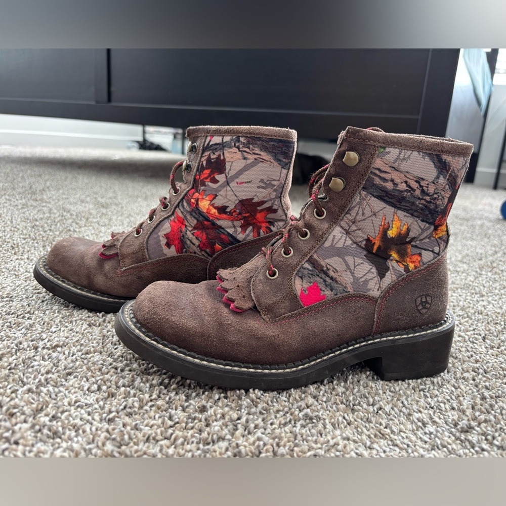Women’s Ariat boots size 7